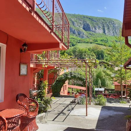 Pensiunea Belladonna Băile Herculane Exterior foto